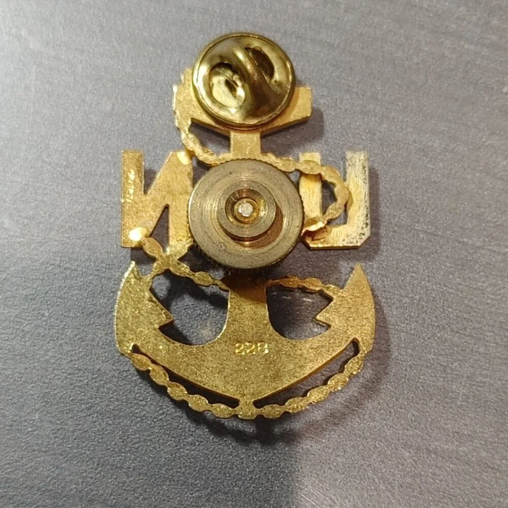 USN Navy Anchor Pin Gold and Silver Metal Military - Picture 2 of 5